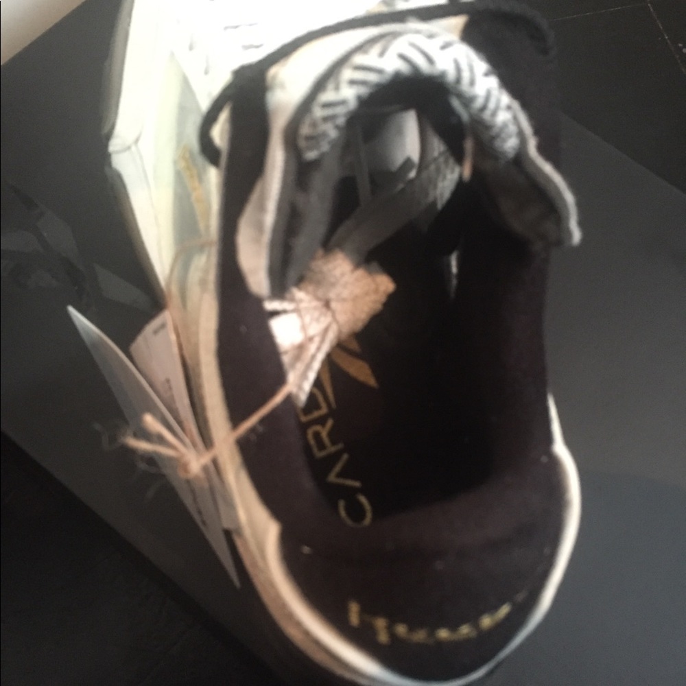 Carbi b x Reebok - Picture 3 of 3